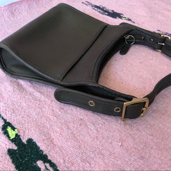 Vintage Coach Olive Crossbody Bag - Picture 3 of 4